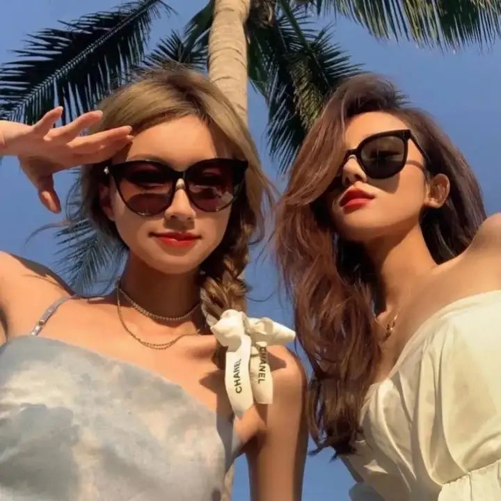 太阳之船 海报